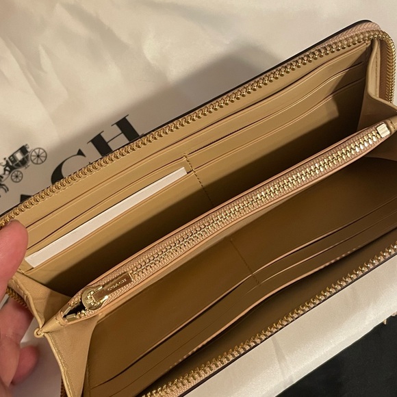 Coach legacyJaquard Edie color block bag in beechwood with matching wallet - Picture 5 of 16